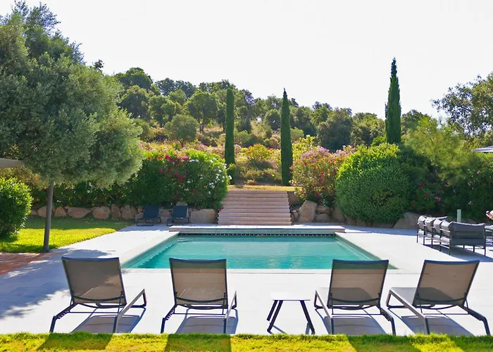 Aux Saquedes - Vue Panoramique Sainte-Maxime